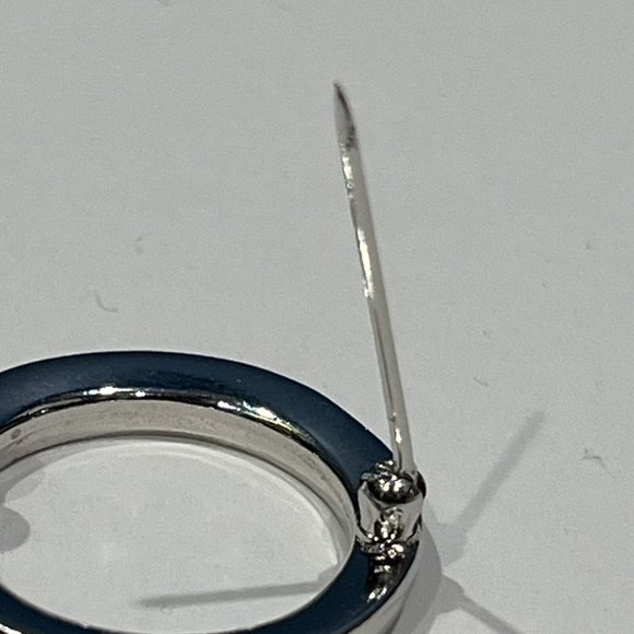 Vintage Unbranded Silver Toned Rhinestone Circle Scarf Pin Brooch - Picture 8 of 11